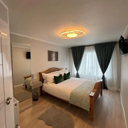 Private Entrance En-suite * Gorey