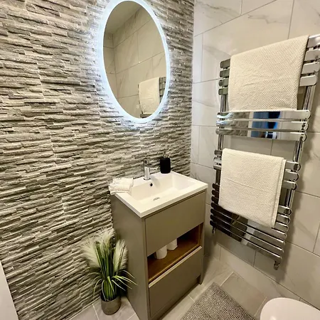 Private Entrance En-suite Gorey