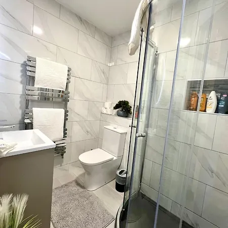 Private Entrance En-suite Gorey